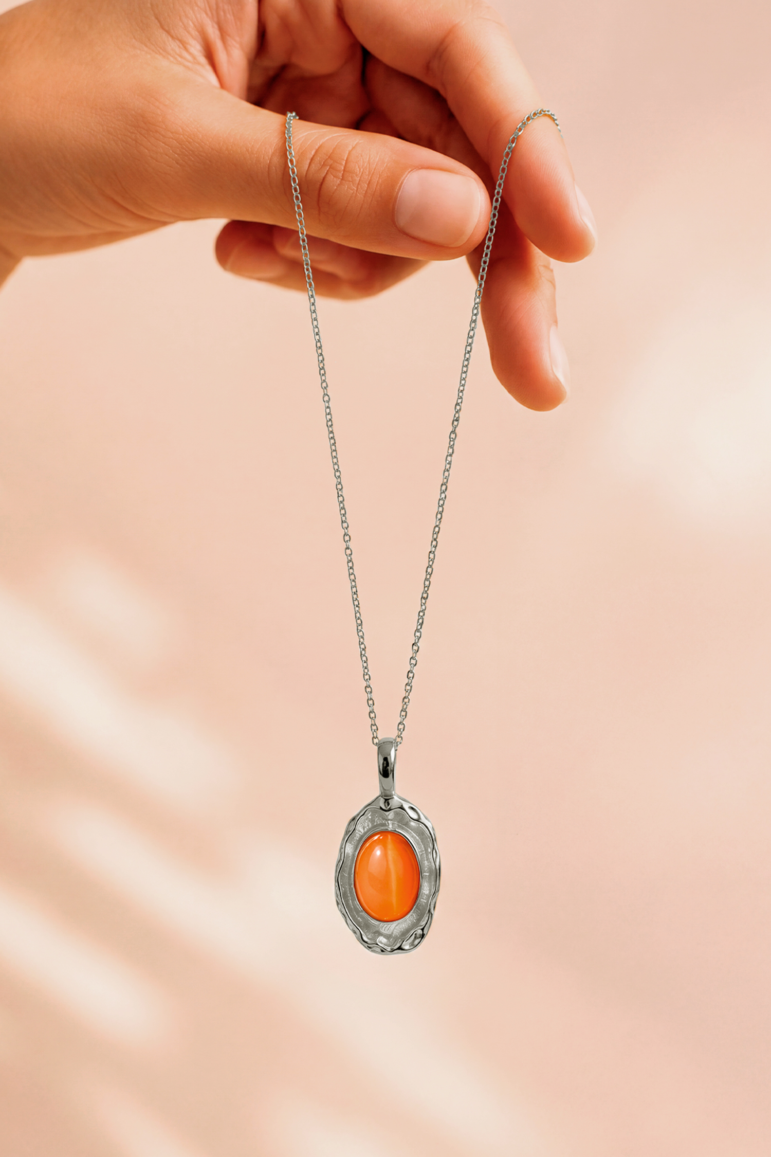 COLLAR BORA NARANJA PLATA