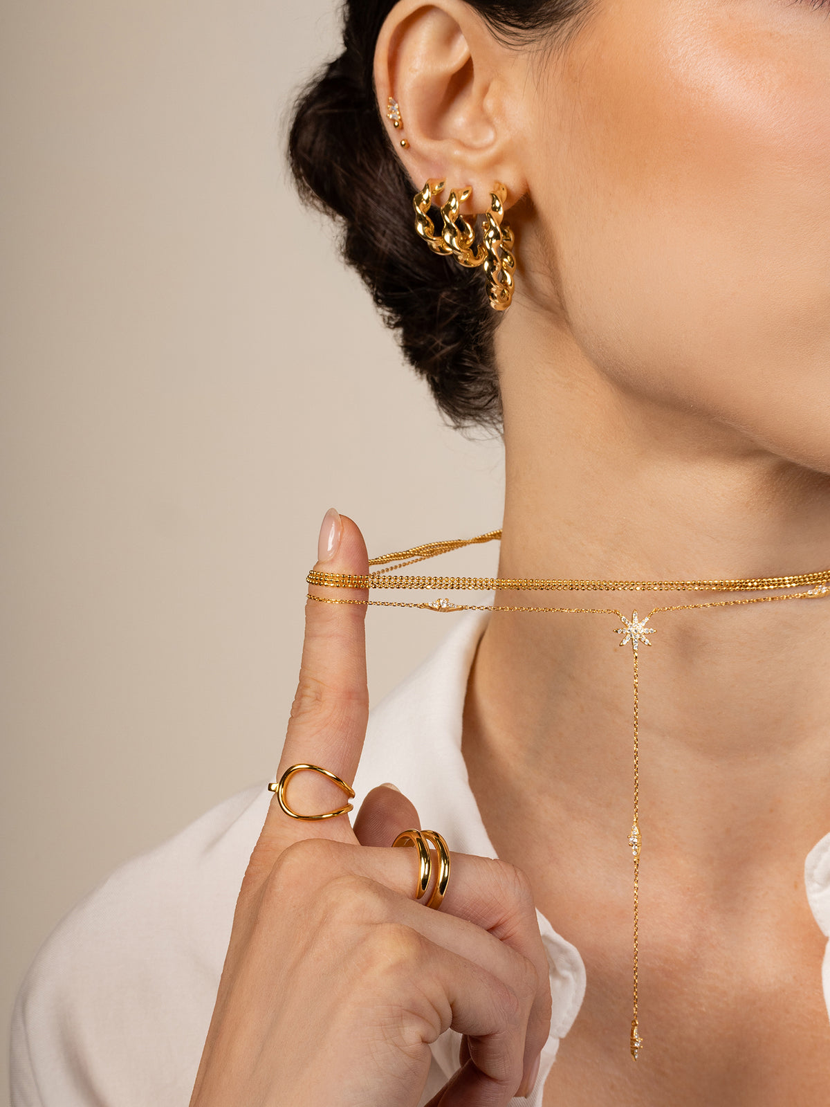 AVELIS NECKLACE