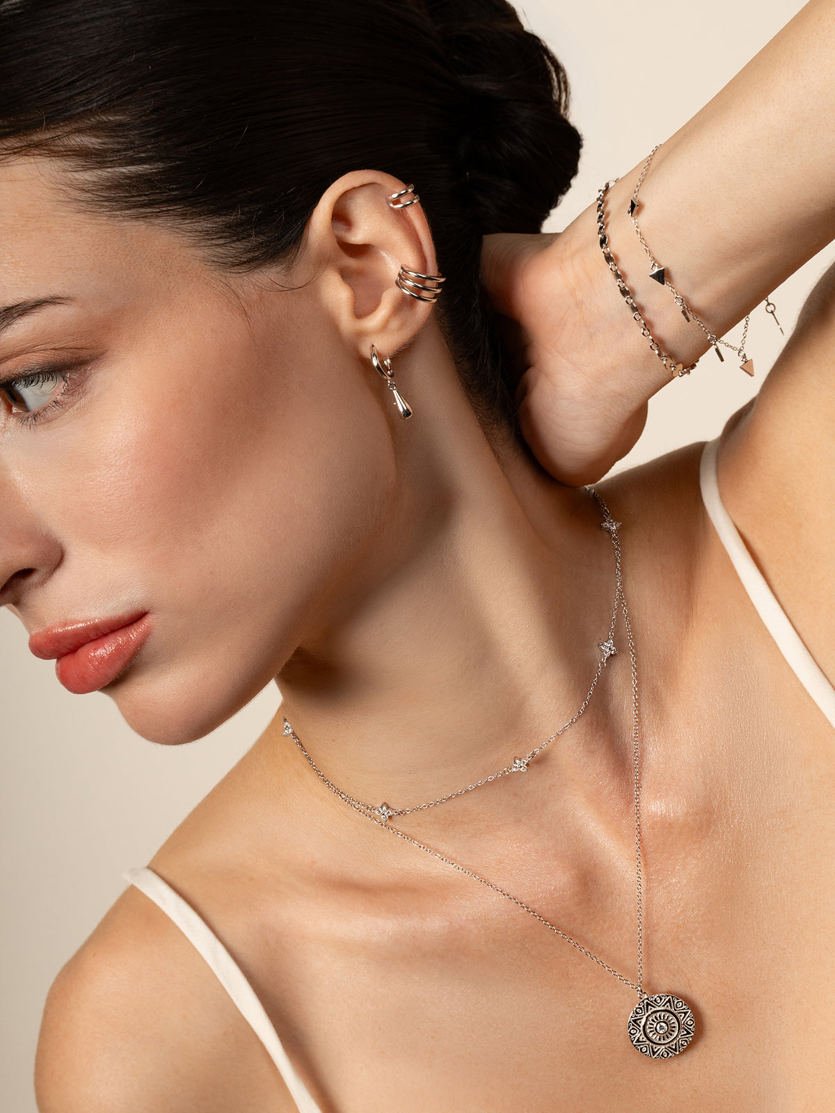 COLLAR VELYRA PLATA