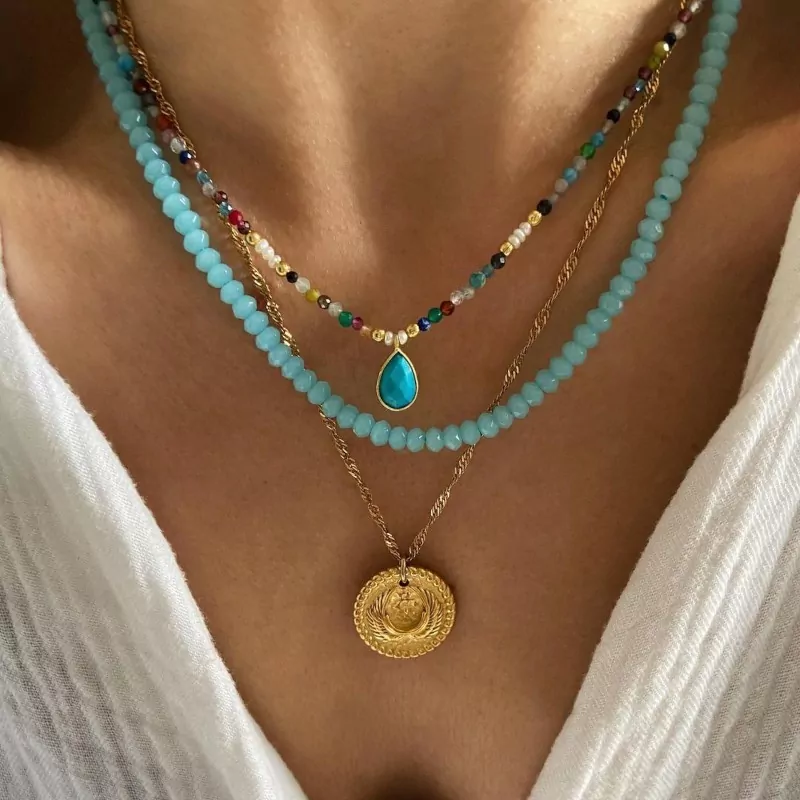 Wings Gold Necklace_model 2