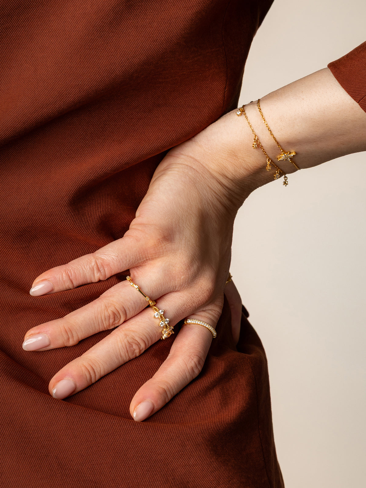 ANELLO SLOANE